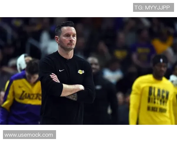 正负值-59!湖人三连败揭詹姆斯副作用,雷迪克就差报身份证号了